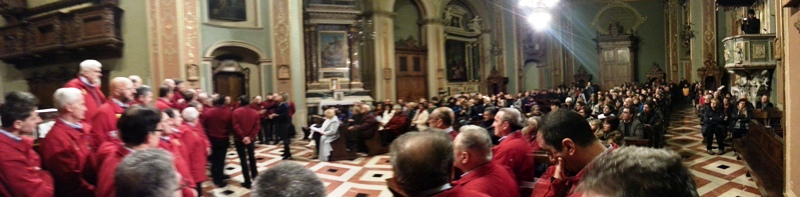 Una panoramica della Chiesa durante la serata...