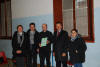 Foto Ricordo della consegna con il Parroco e le rappresentanti della Parrocchia di Rovereto Sul Secchia